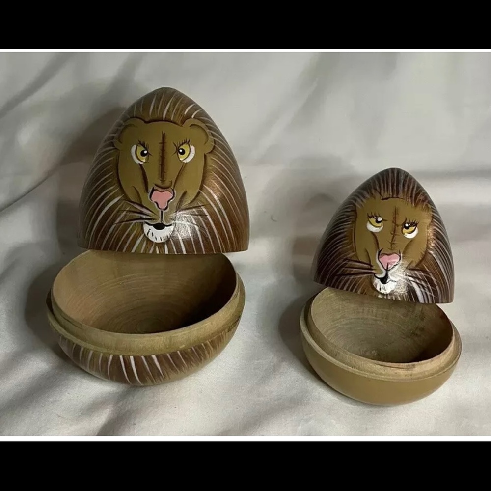 Lion Folk Art 2 Piece Russian Nesting Dolls